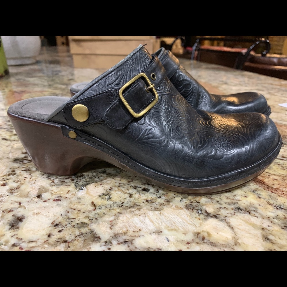 Nurture Black Clogs/Mules